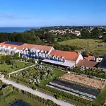 Hotel Eco-domaine La Fontaine - Hotel-spa - 300 M De La Fontaine Aux Bretons 4*