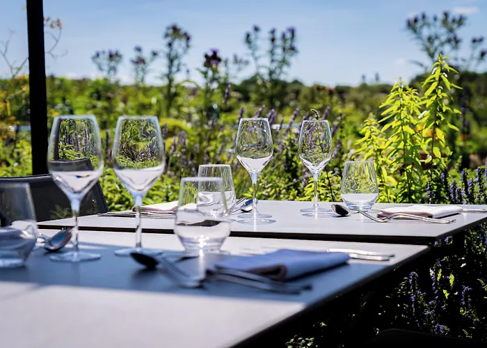 Eco-domaine La Fontaine - Hotel-spa - 300 M De La Fontaine Aux Bretons 4* Pornic