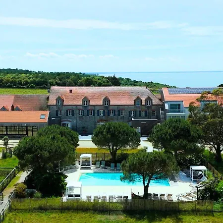 Eco-domaine La Fontaine - Hotel-spa - 300 M De La Fontaine Aux Bretons ホテル 4*