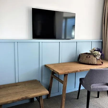 Eco-domaine La Fontaine - Hotel-spa - 300 M De La Fontaine Aux Bretons 4*