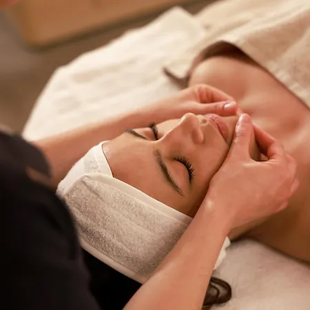 Eco-domaine La Fontaine - Hotel-spa - 300 M De La Fontaine Aux Bretons 4* ポルニック