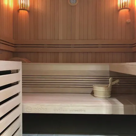 Eco-domaine La Fontaine - Hotel-spa - 300 M De La Fontaine Aux Bretons ポルニック