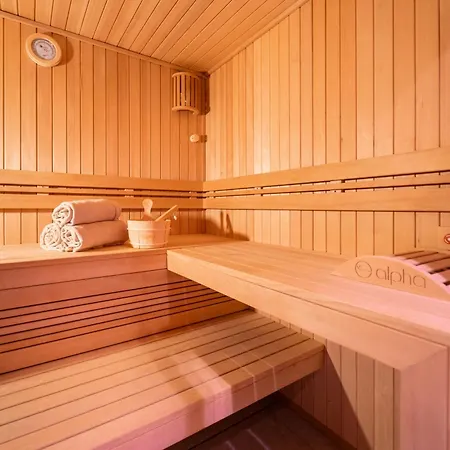 Eco-domaine La Fontaine - Hotel-spa - 300 M De La Fontaine Aux Bretons ホテル 4*