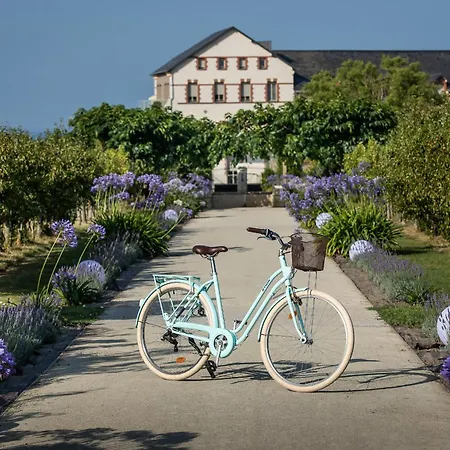 Eco-domaine La Fontaine - Hotel-spa - 300 M De La Fontaine Aux Bretons Pornic