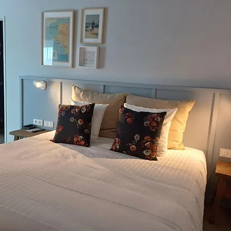 Eco-domaine La Fontaine - Hotel-spa - 300 M De La Fontaine Aux Bretons Pornic