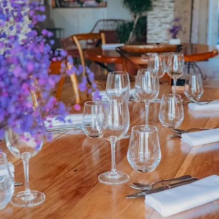 Eco-domaine La Fontaine - Hotel-spa - 300 M De La Fontaine Aux Bretons 4* ポルニック