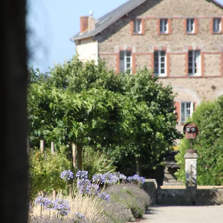 Hotel Eco-domaine La Fontaine - Hotel-spa - 300 M De La Fontaine Aux Bretons 4*