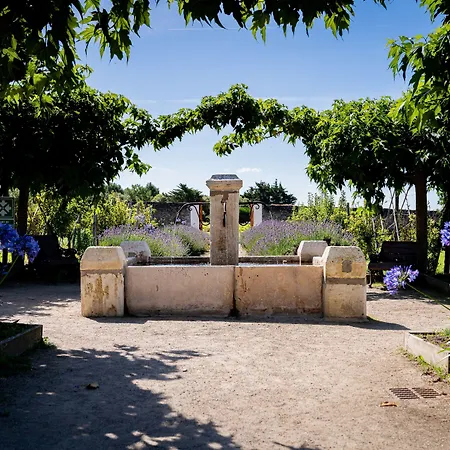 ホテル Eco-domaine La Fontaine - Hotel-spa - 300 M De La Fontaine Aux Bretons