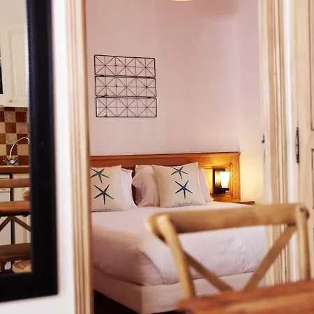 Eco-domaine La Fontaine - Hotel-spa - 300 M De La Fontaine Aux Bretons 4* ポルニック