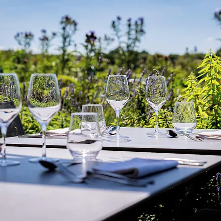 Eco-domaine La Fontaine - Hotel-spa - 300 M De La Fontaine Aux Bretons 4* ポルニック