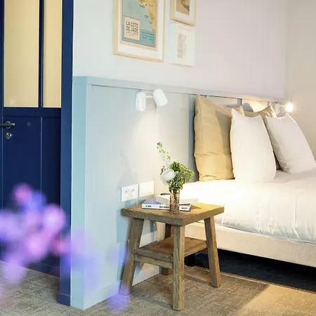 Eco-domaine La Fontaine - Hotel-spa - 300 M De La Fontaine Aux Bretons Hotel 4*