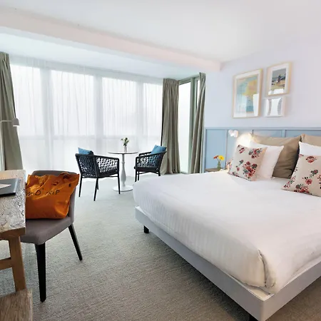 Eco-domaine La Fontaine - Hotel-spa - 300 M De La Fontaine Aux Bretons 4*