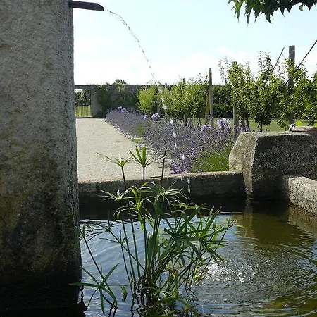 Eco-domaine La Fontaine - Hotel-spa - 300 M De La Fontaine Aux Bretons 4* ポルニック