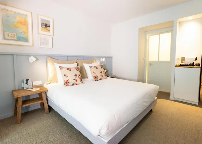 Eco-Domaine La Fontaine - Hotel-Spa - 300 M Plage De La Fontaine Aux Bretons Pornic