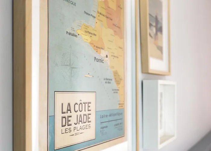 Eco-Domaine La Fontaine - Hotel-Spa - 300 M Plage De La Fontaine Aux Bretons Hotel 4*