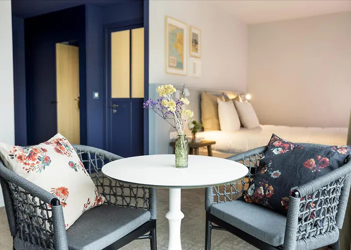 Eco-Domaine La Fontaine - Hotel-Spa - 300 M Plage De La Fontaine Aux Bretons Pornic