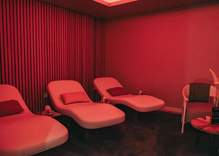 Eco-Domaine La Fontaine - Hotel-Spa - 300 M Plage De La Fontaine Aux Bretons