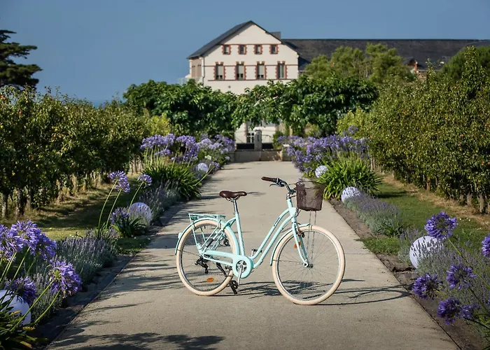 Eco-domaine La Fontaine - Hotel-spa - 300 M De La Fontaine Aux Bretons Pornic