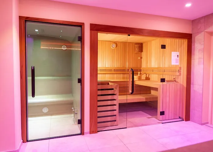 Hotel Eco-domaine La Fontaine - Hotel-spa - 300 M De La Fontaine Aux Bretons 4*