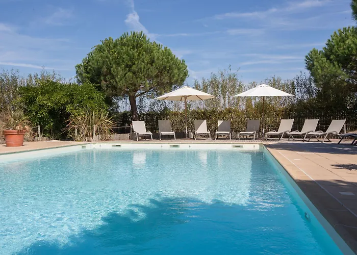 Eco-domaine La Fontaine - Hotel-spa - 300 M De La Fontaine Aux Bretons 4* Pornic