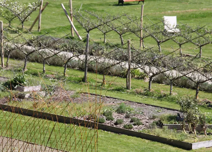 Hotel Eco-domaine La Fontaine - Hotel-spa - 300 M De La Fontaine Aux Bretons Pornic