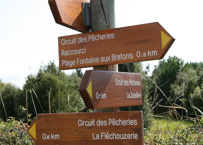 Hotel Eco-Domaine La Fontaine - Hotel-Spa - 300 M Plage De La Fontaine Aux Bretons 4*