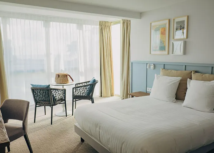 Eco-Domaine La Fontaine - Hotel-Spa - 300 M Plage De La Fontaine Aux Bretons