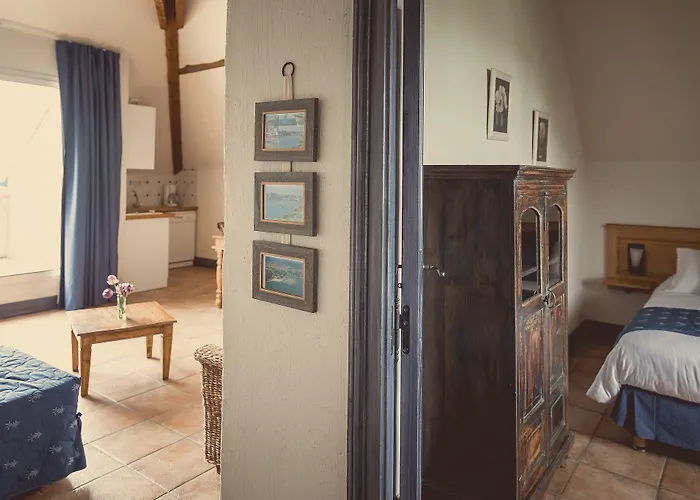 Eco-Domaine La Fontaine - Hotel-Spa - 300 M Plage De La Fontaine Aux Bretons Hotel 4*