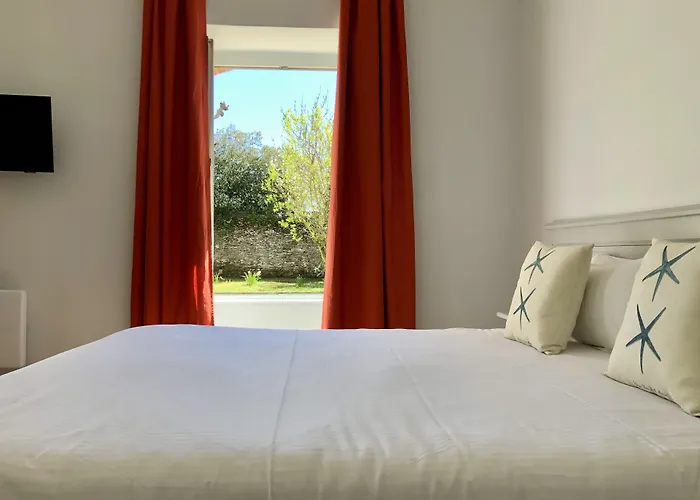 Hotel Eco-domaine La Fontaine - Hotel-spa - 300 M De La Fontaine Aux Bretons 4*