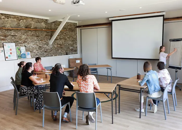 Eco-domaine La Fontaine - Hotel-spa - 300 M De La Fontaine Aux Bretons 4*