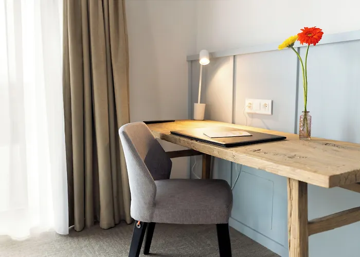 Eco-domaine La Fontaine - Hotel-spa - 300 M De La Fontaine Aux Bretons