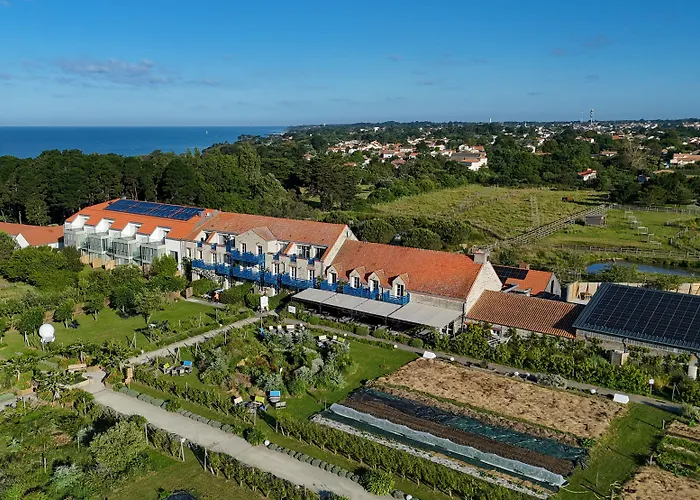 Hotel Eco-Domaine La Fontaine - Hotel-Spa - 300 M Plage De La Fontaine Aux Bretons